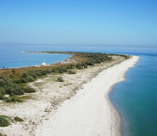 Кинбурнская коса: место, где встречаются Черное море и Днепро-Бугский лиман