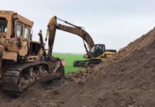 Без крышевания полиции не обошлось: на Николаевщине экскаватором разрыли царский скифский курган