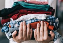 Викинути VS продати: Куди здати старий одяг у Миколаєві?