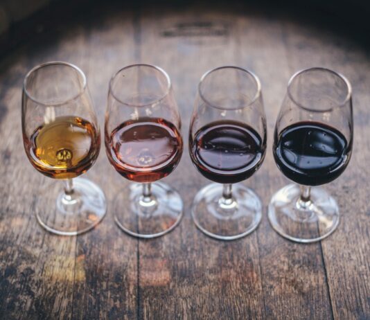 Вино под шум волн: как николаевский Beykush создает легенду украинского виноделия